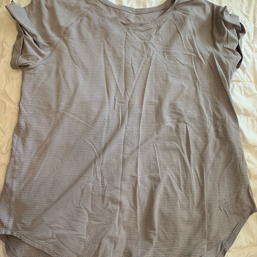 LULULEMON open up tie back tee shirt